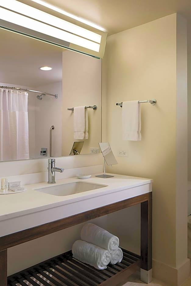 Courtyard by Marriott Miami Dadeland