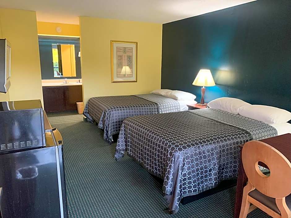 Relax Inn & Suites