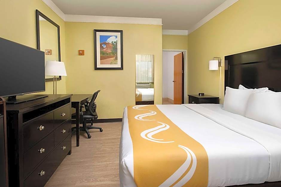 Quality Inn & Suites Gallup I-40 Exit 20