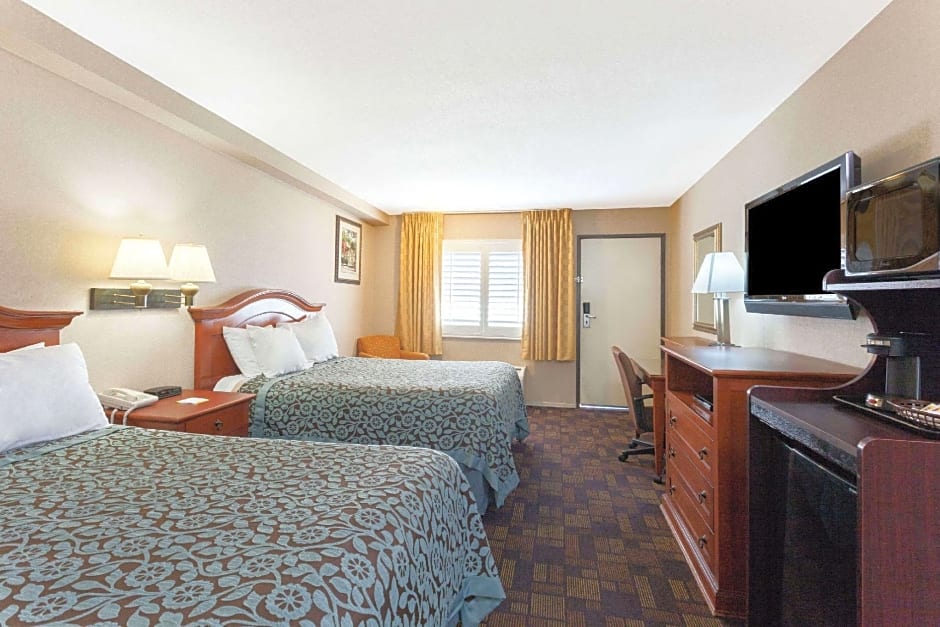 Days Inn by Wyndham Alhambra CA