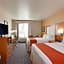 Holiday Inn Express North Hollywood Burbank Area
