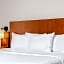 La Quinta Inn & Suites by Wyndham Miami Cutler Bay
