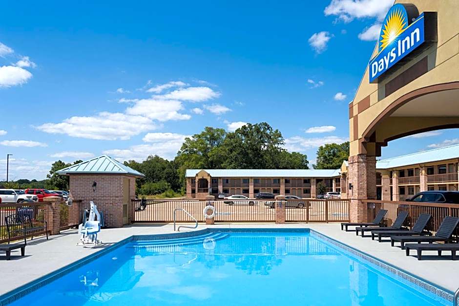 Days Inn by Wyndham Conway