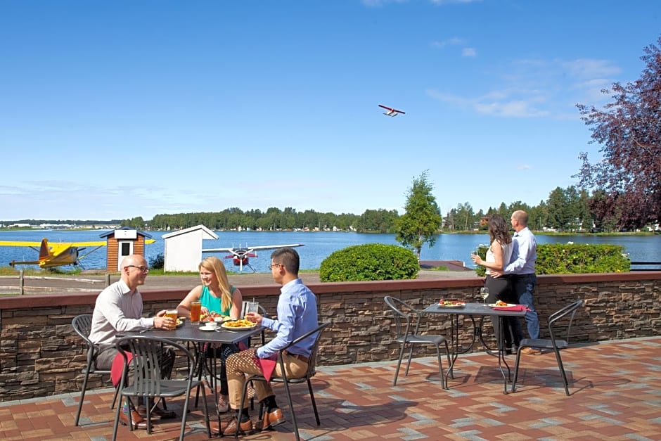 The Lakefront Anchorage - A Millennium Hotel