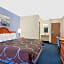 Super 8 by Wyndham Middletown