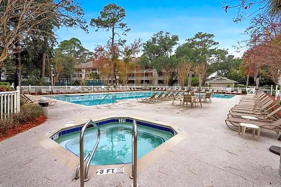 5 stars Peaceful Condo - 7 min walk to the beach