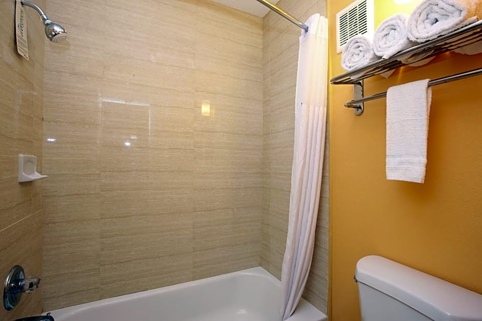 Budgetel Inn Glens Falls-Lake George