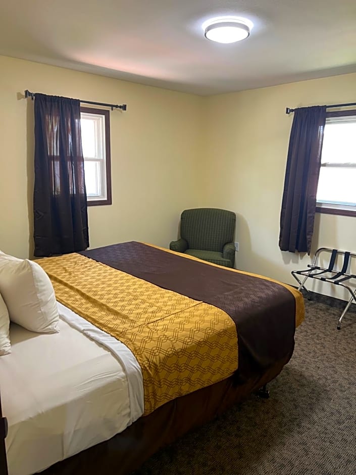 All Star Inn & Suites