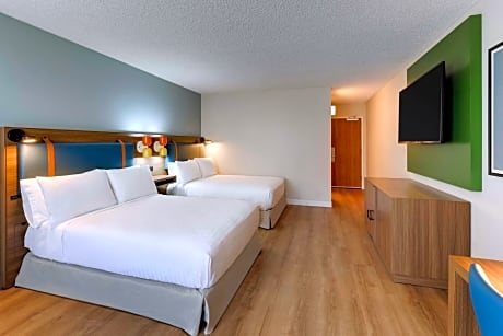 Mobility/Hearing Accessible Guestroom Two Doubles Tub