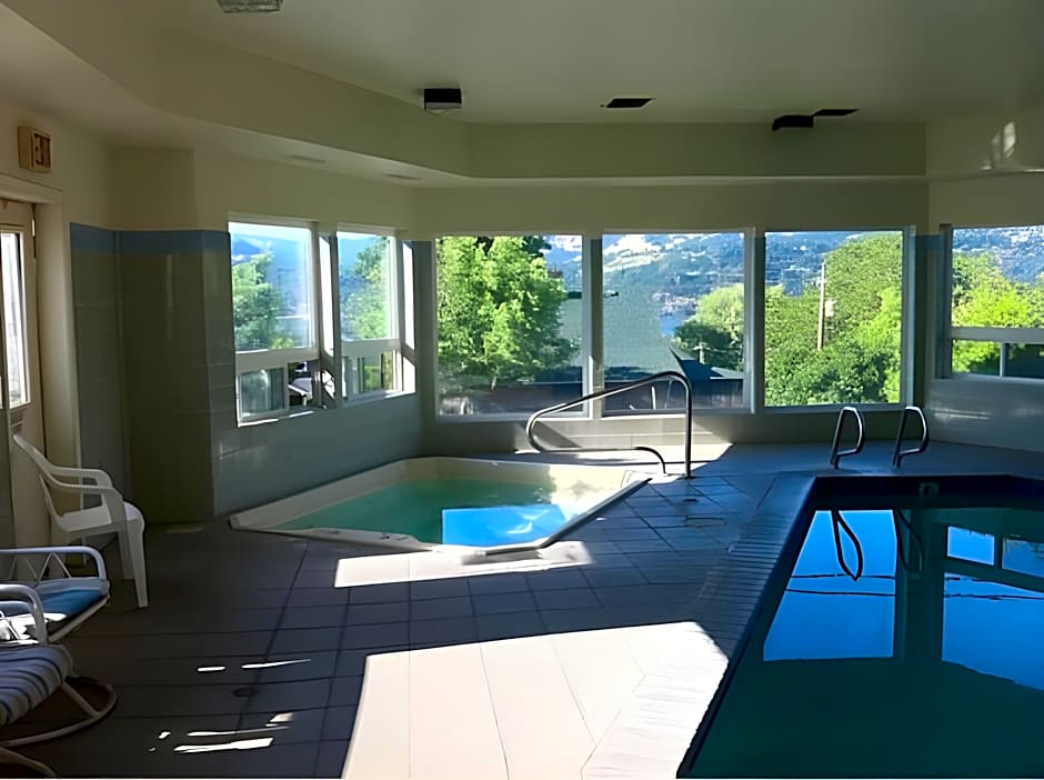 Riverview Lodge