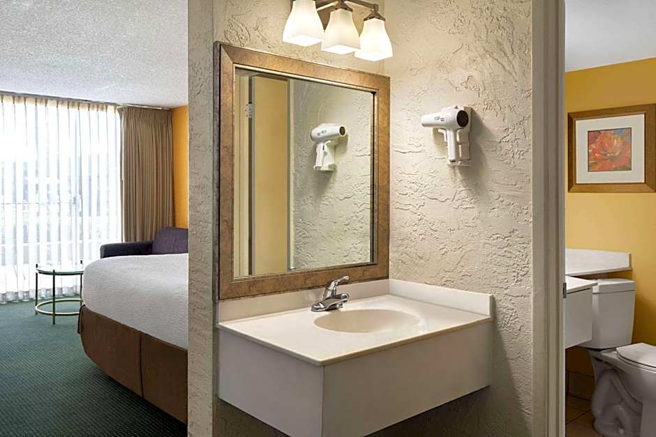Ramada Tucson