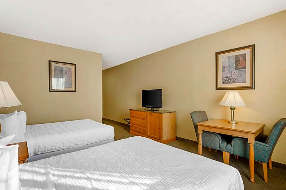 Best Western Plus Revere Inn And Suites