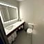 Holiday Inn Express And Suites Port Washington