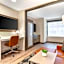 Cambria Hotel Denver Downtown RiNo