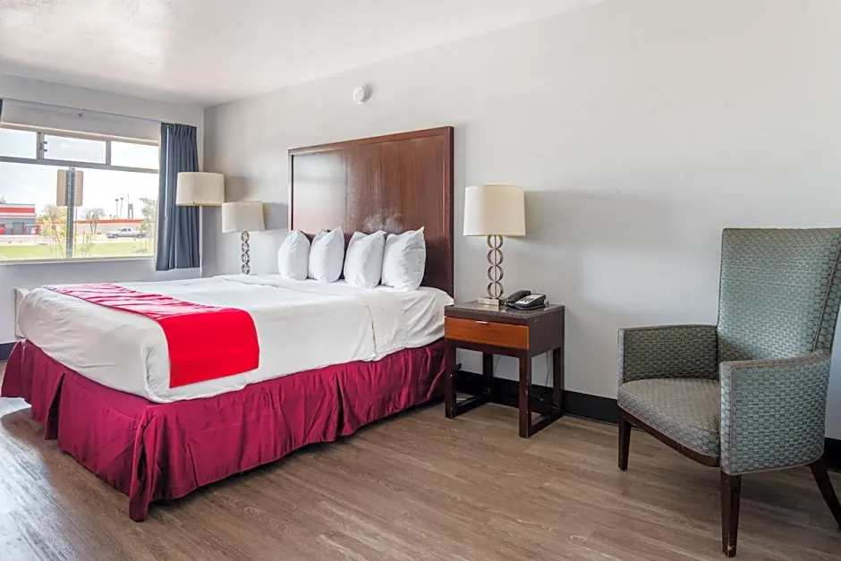 OYO Hotel Mesa AZ Downtown East