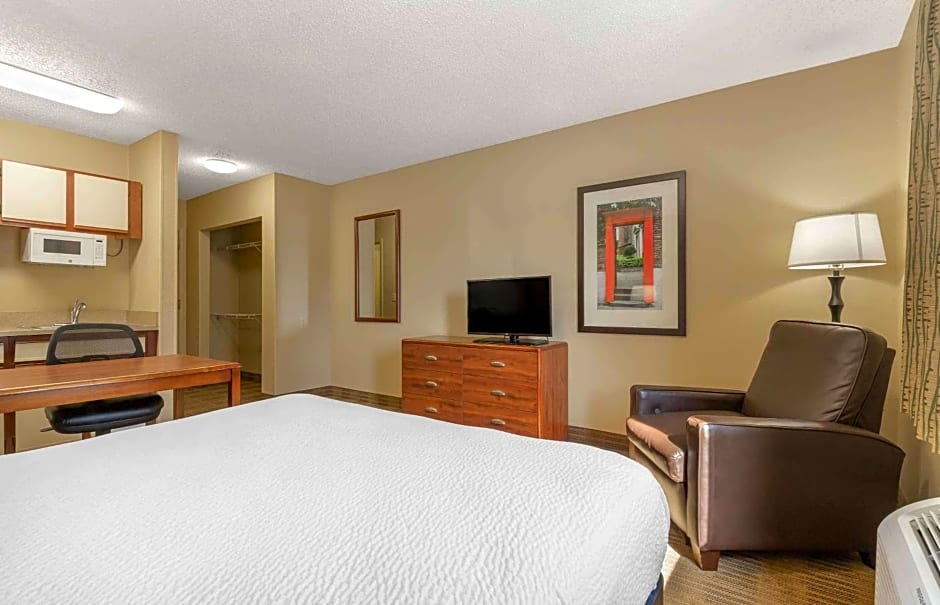 Extended Stay America Suites - Tulsa - Midtown