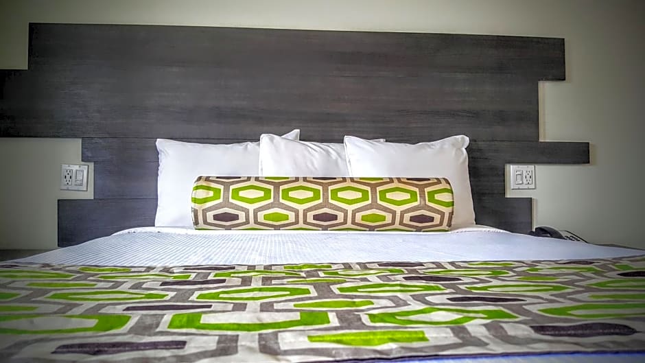 Jewel City Inn