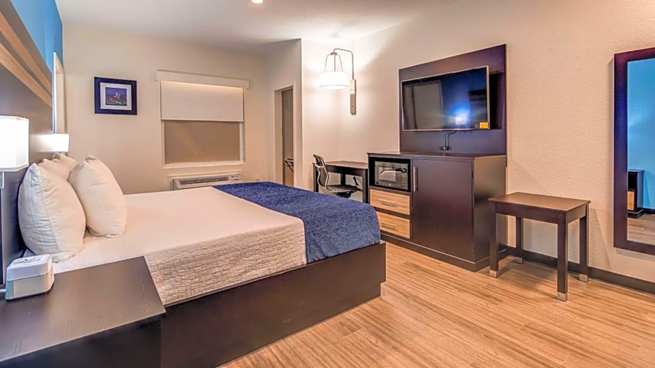 SureStay Plus Hotel by Best Western Humble