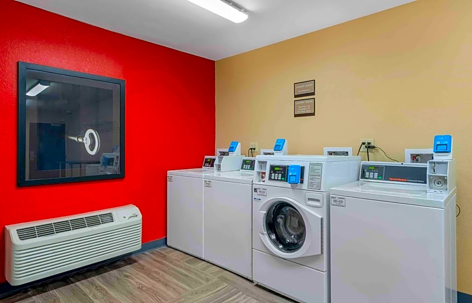 Extended Stay America Suites - St. Petersburg - Clearwater - Executive Dr.