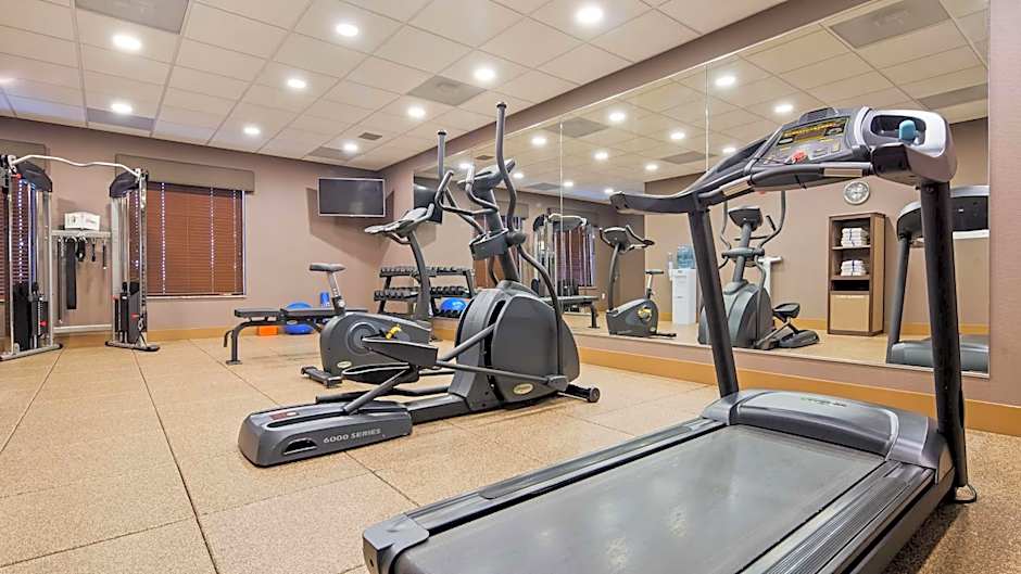 Best Western Plus Lincoln Inn & Suites