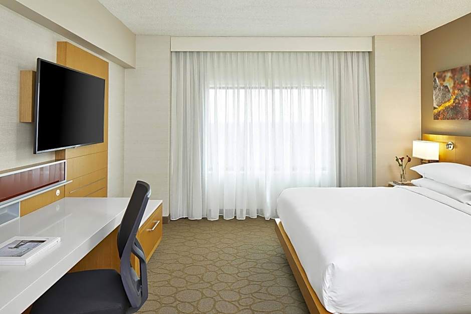 Renaissance Chicago Glenview Suites Hotel
