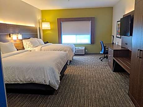 2 Double Beds Standard Comm Access