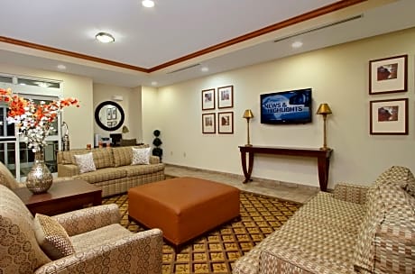 Candlewood Suites Norfolk Airport