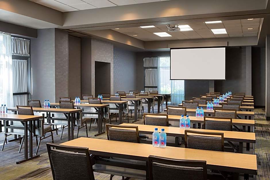 Courtyard by Marriott Richmond Berkeley