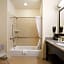 Days Inn & Suites by Wyndham Galveston West/Seawall