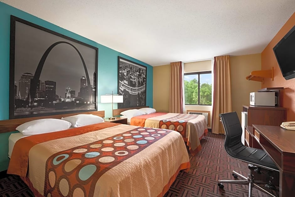 Super 8 by Wyndham Fairview Heights-St. Louis