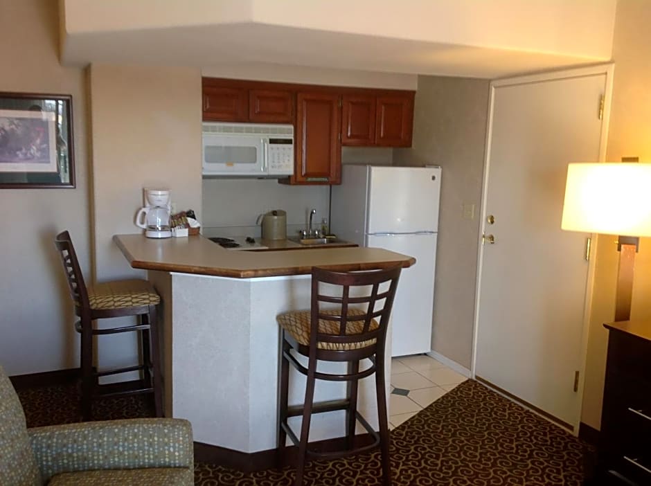 Hawthorn Suites by Wyndham El Paso Airport
