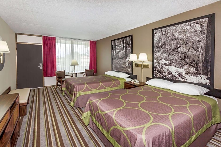 Super 8 by Wyndham Valdosta Mall