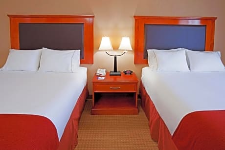 Queen Room with Two Queen Beds - Hearing Accessible/Non-Smoking