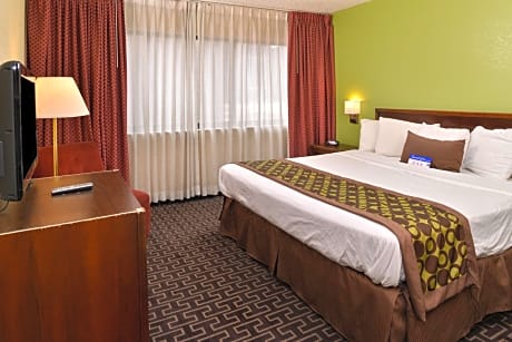 King Suite with Sofa Bed and Kitchenette - Non-Smoking