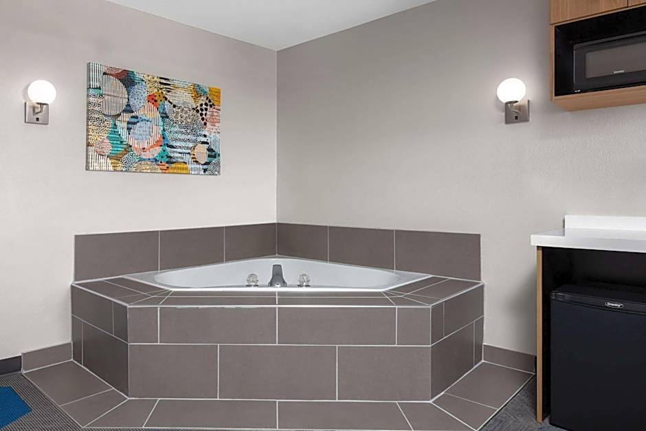 Microtel Inn & Suites By Wyndham Rapid City