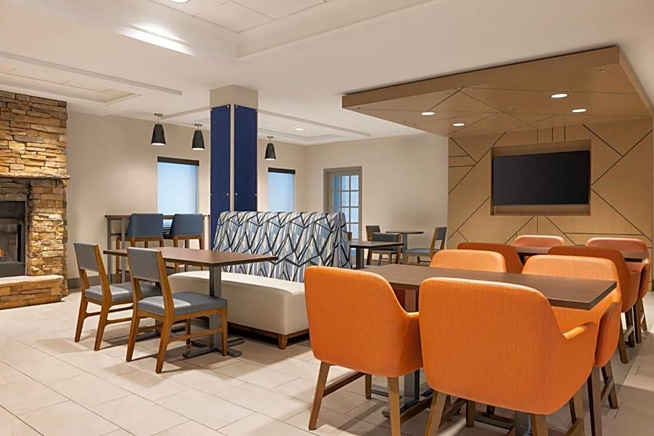 Holiday Inn Express Hotel & Suites Hagerstown