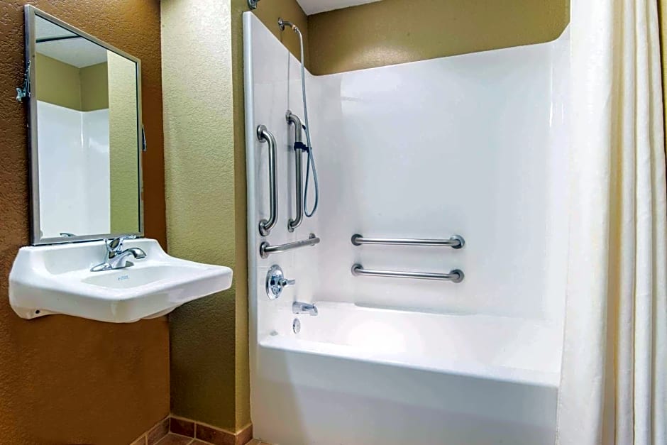 Microtel Inn & Suites By Wyndham Montgomery