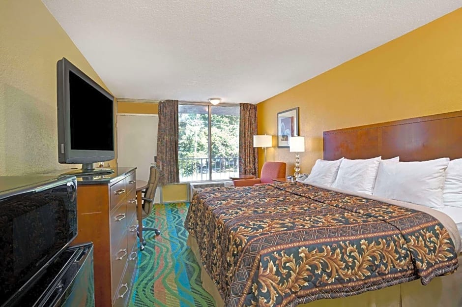 Days Inn by Wyndham Norfolk Military Circle