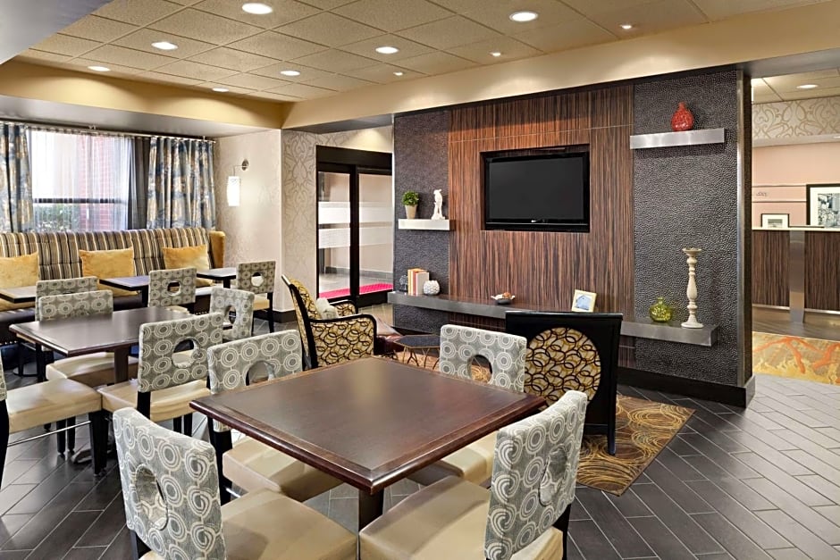 Hampton Inn By Hilton Pell City