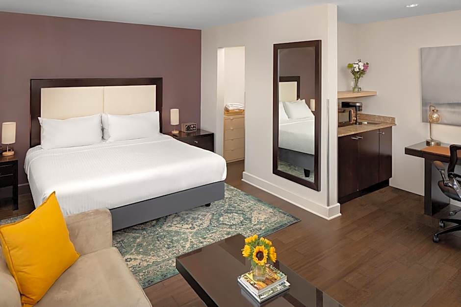 The Andrew Hotel