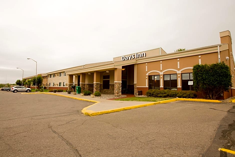 Days Inn by Wyndham Minot
