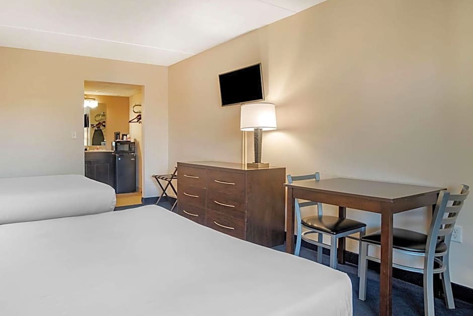 Econo Lodge Inn & Suites Rehoboth Beach