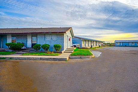 Padre Motel Corpus Christi , TX - 358 By OYO