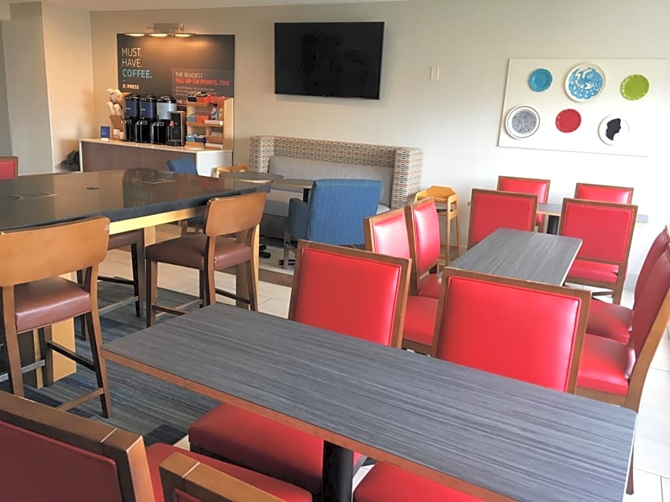 Holiday Inn Express Mt. Vernon by IHG