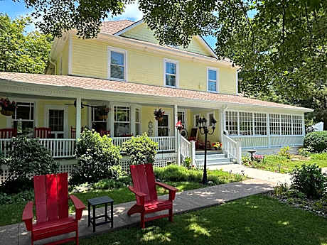 Red Rocker Inn