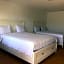 Spinnaker Inn of Naples