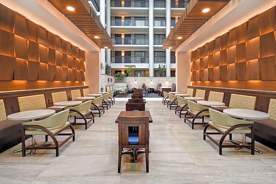 Embassy Suites By Hilton Hotel Syracuse
