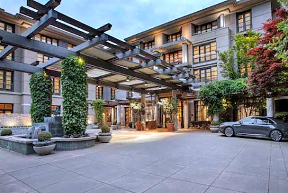 Bellevue Club Hotel