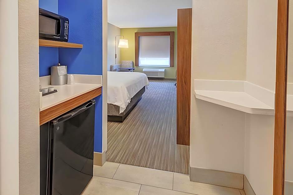 Holiday Inn Express Hotel & Suites Clarksville