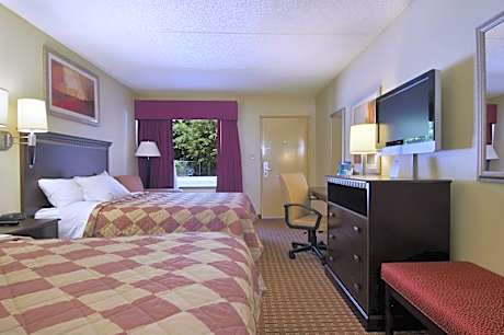 2 Double Beds Non-Smoking